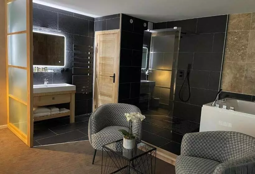 ハイドロマッサージバス付きスイート, Logis Hotel Restaurant Spa Les Oliviers