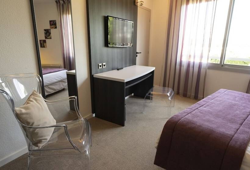 جناح جونيور, Logis Hotel Restaurant Spa Les Oliviers