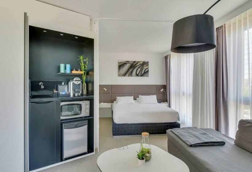 Люкс Superior, Novotel Suites Paris Issy Les Moulineaux