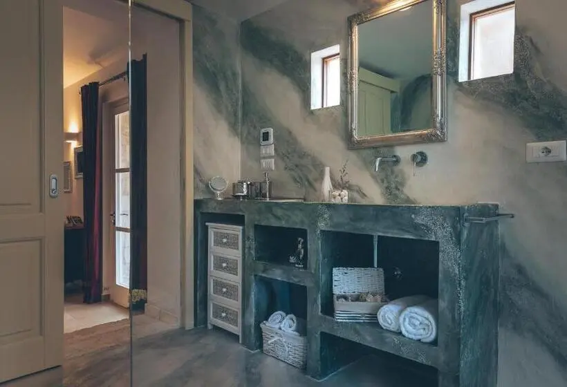 キングサイズベッドのスイートルーム, Antica Villa Colonica
