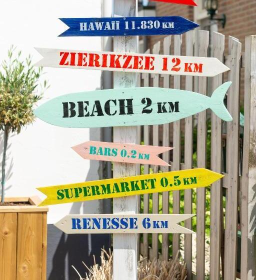 חדר סטנדרטי לארבעה עם חדר אמבטיה משותף, Beach House 9