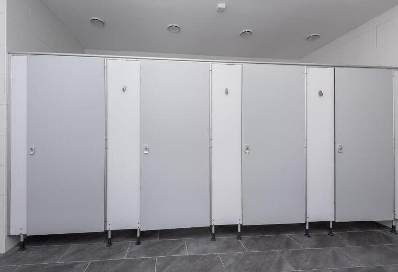 חדר סטנדרטי לארבעה עם חדר אמבטיה משותף, Beach House 9