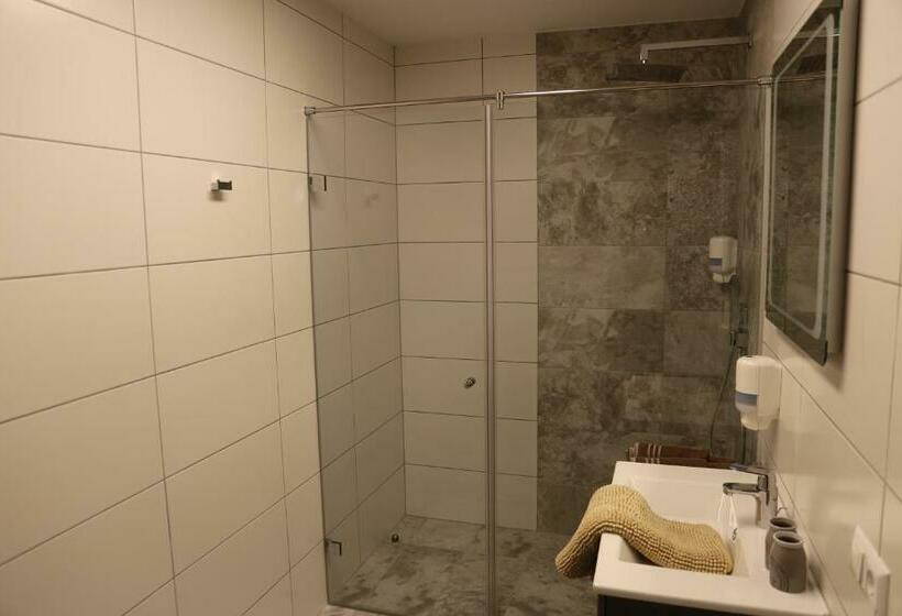 اتاق خانوادگی, Casa Plus