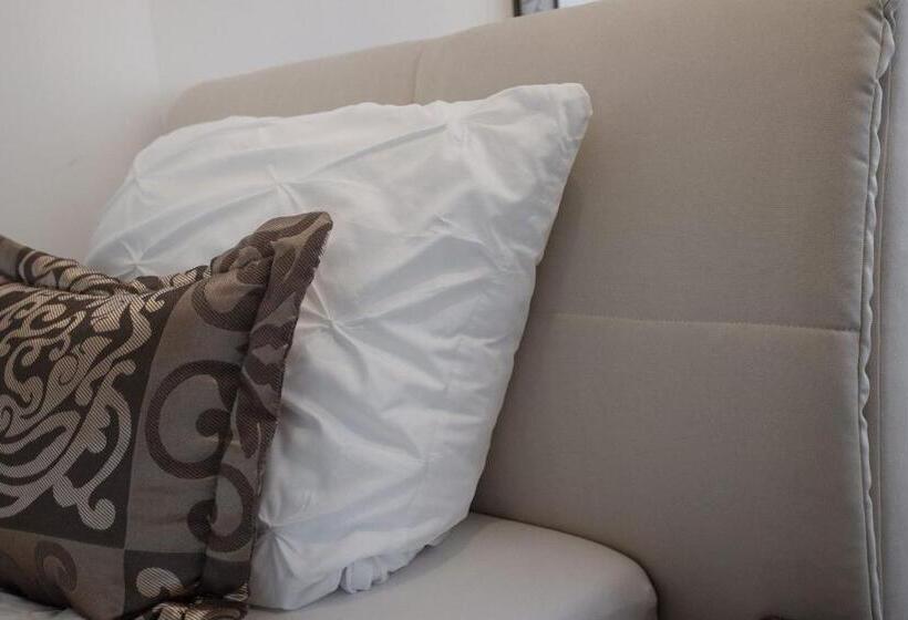 اتاق استاندارد یک نفره, Casa Plus