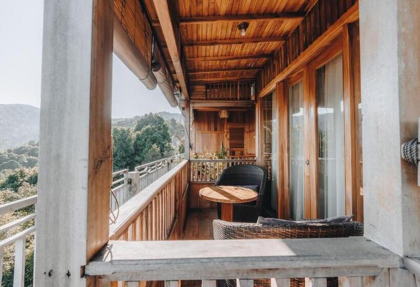 חדר דלוקס, Munduk Panorama