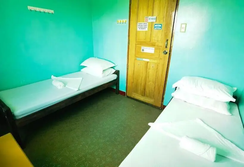 スタンダードルーム, Reddoorz At D128 Lodge Cagayan Valley