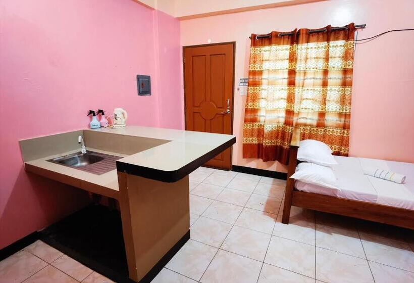 غرفة ديلوكس, Reddoorz At D128 Lodge Cagayan Valley