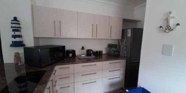 آپارتمان 1 خوابه, At Upperwood Manor