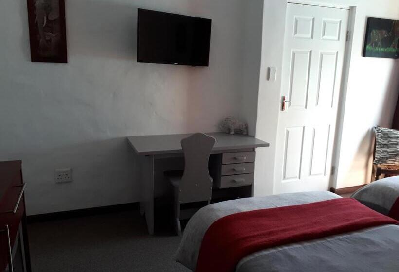 اتاق استاندارد با چشم‌انداز باغ, At Upperwood Manor