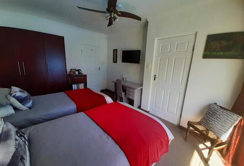 اتاق استاندارد با چشم‌انداز باغ, At Upperwood Manor