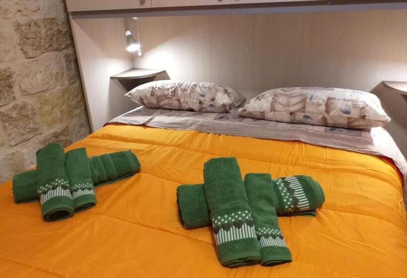 اتاق استاندارد چهار تخته, I Marchesi Del Grillo   Vicinanze Stazione, Campus, Policlinico