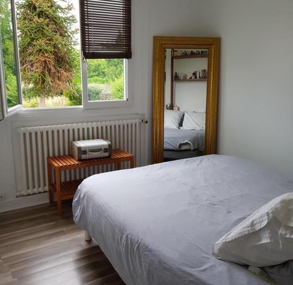 Кровать в Общей Комнате, La Bodega