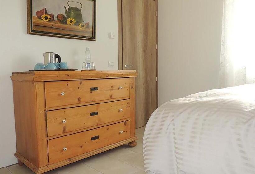 Pokój Deluxe z Balkonem, La Luce Delle Colline