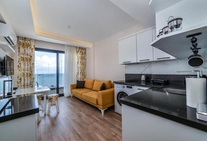 סוויטת דלוקס נוף לים, Ece Marina Suites