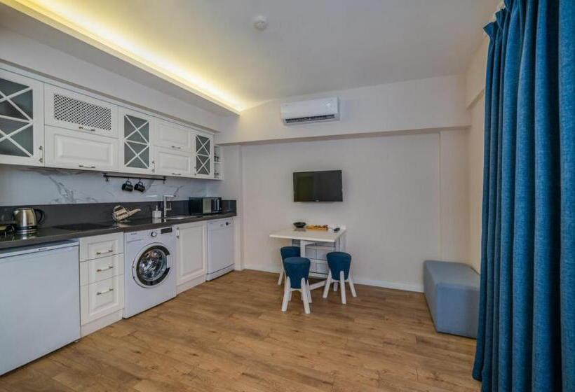 סוויטה משפחתית, Ece Marina Suites