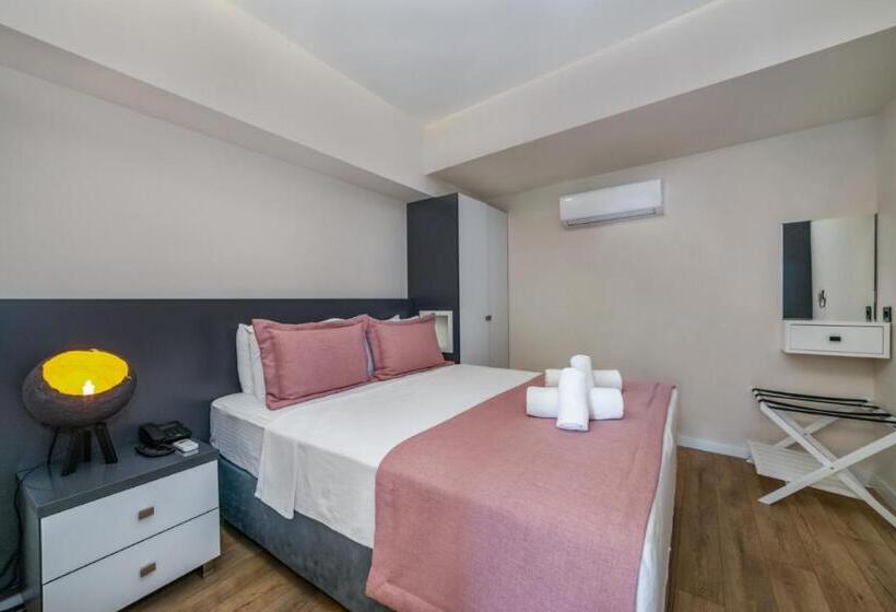 سوییت سوپریور با چشم‌انداز دریا, Ece Marina Suites
