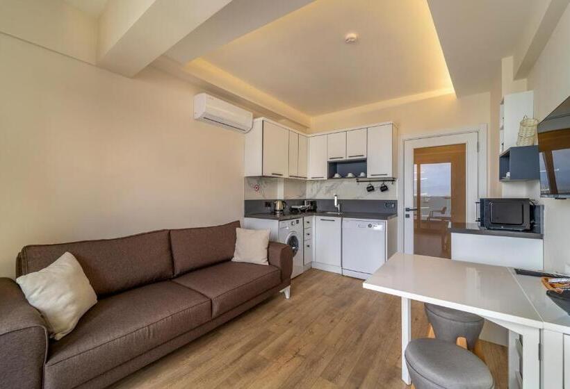 חדר דלוקס לשלושה עם נו לים, Ece Marina Suites