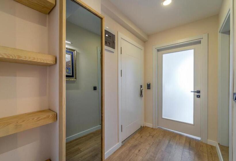 חדר דלוקס לשלושה עם נו לים, Ece Marina Suites