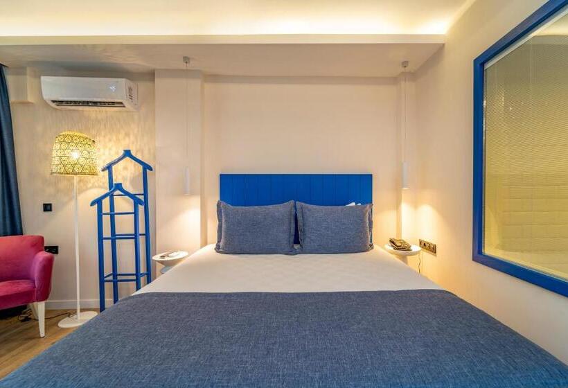 Quarto Estandar, Ece Marina Suites