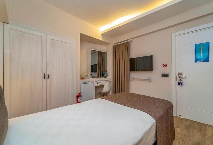 חדר בסיסי, Ece Marina Suites