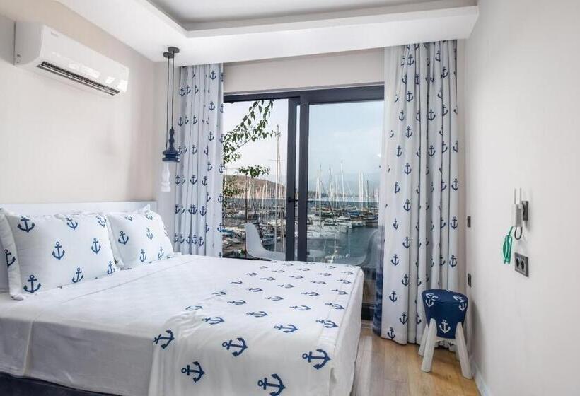 Quarto Quádruplo Estandar Vista Mar, Ece Marina Suites