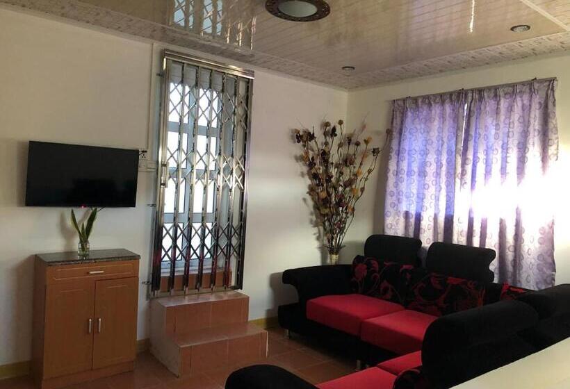 آپارتمان 1 خوابه, Cozy House