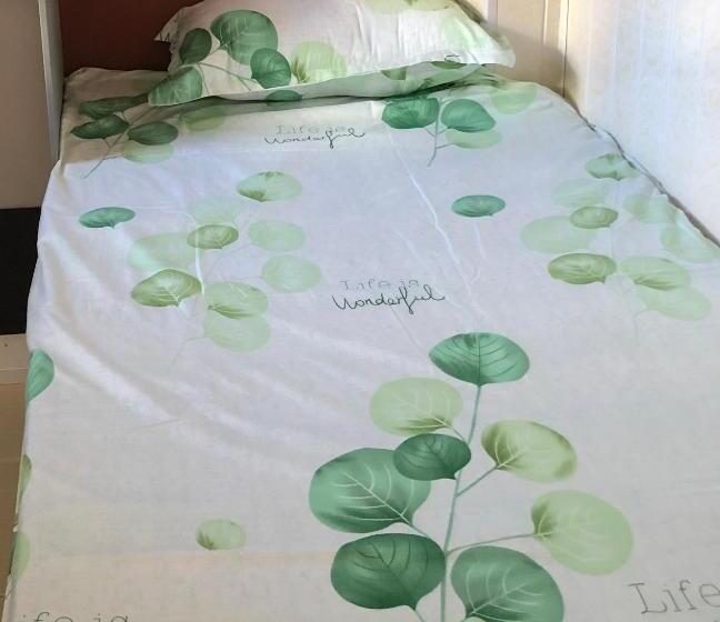 اتاق اکونومی یک تخته, Cozy House