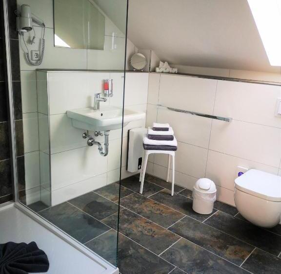 Студио Стандарт с Балконом, Feriendomizil Schlossblick