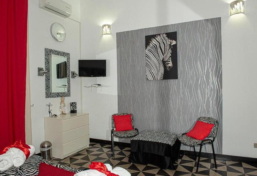 اتاق استاندارد, Pitagora House