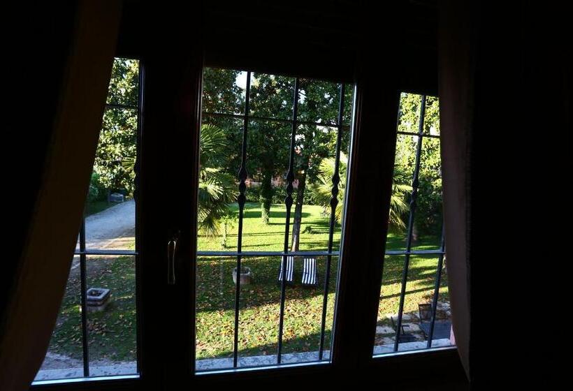 Quarto Quádruplo Clássico, Residenza La Dimora Imperfetta