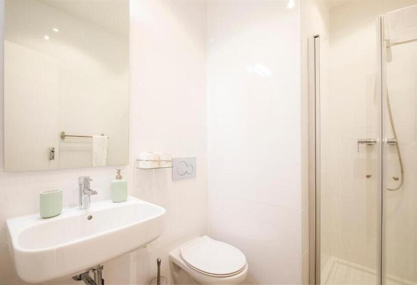 اتاق استاندارد با سرویس بهداشتی مشترک, Alto Mar Inn