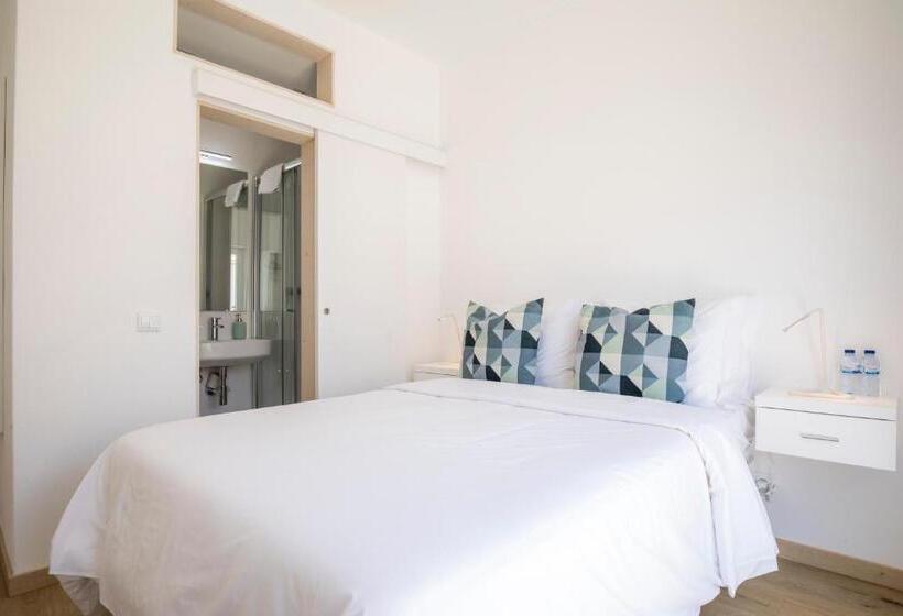 سوئیت با بالکن, Alto Mar Inn