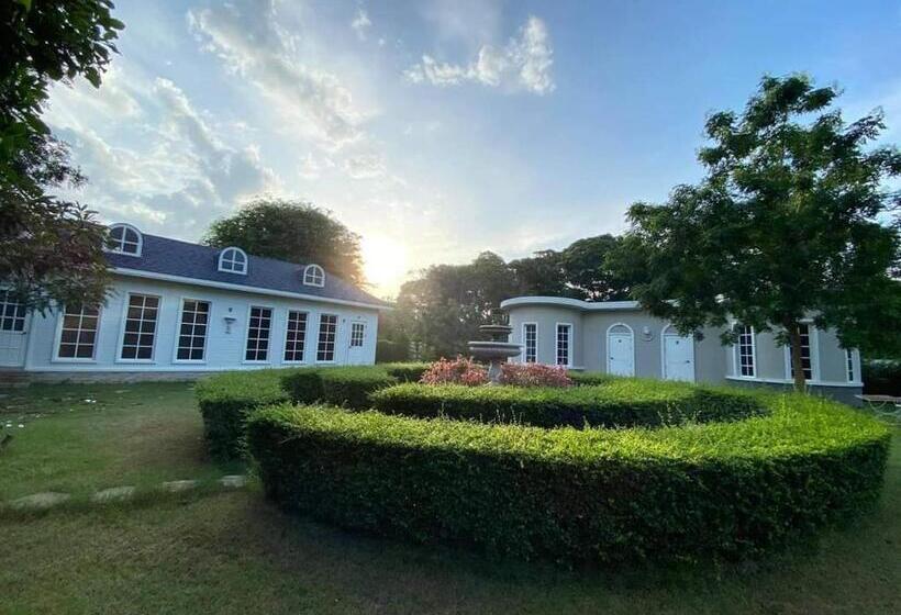 Номер Superior Вид на Сад, Je T Aime Cafe & Villa