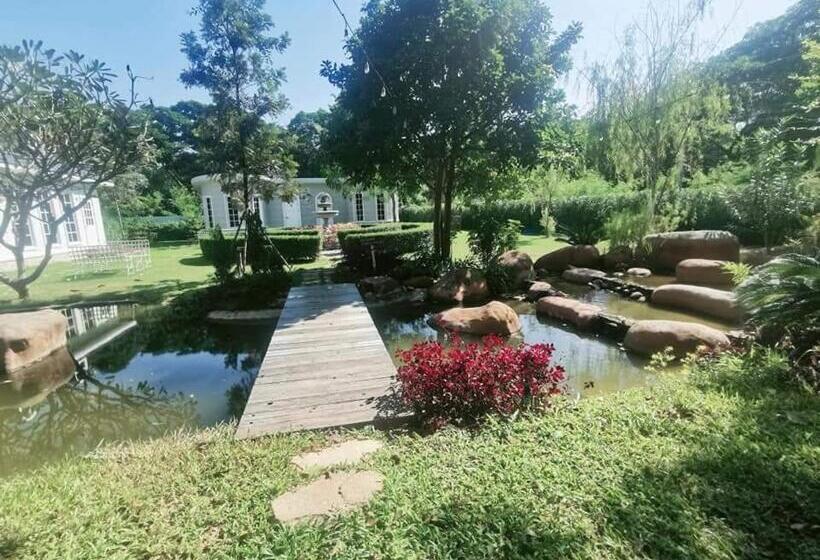 Номер Superior Вид на Сад, Je T Aime Cafe & Villa