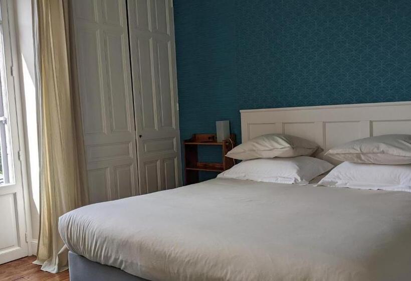 Номер Стандарт с Балконом, La Maison Normande
