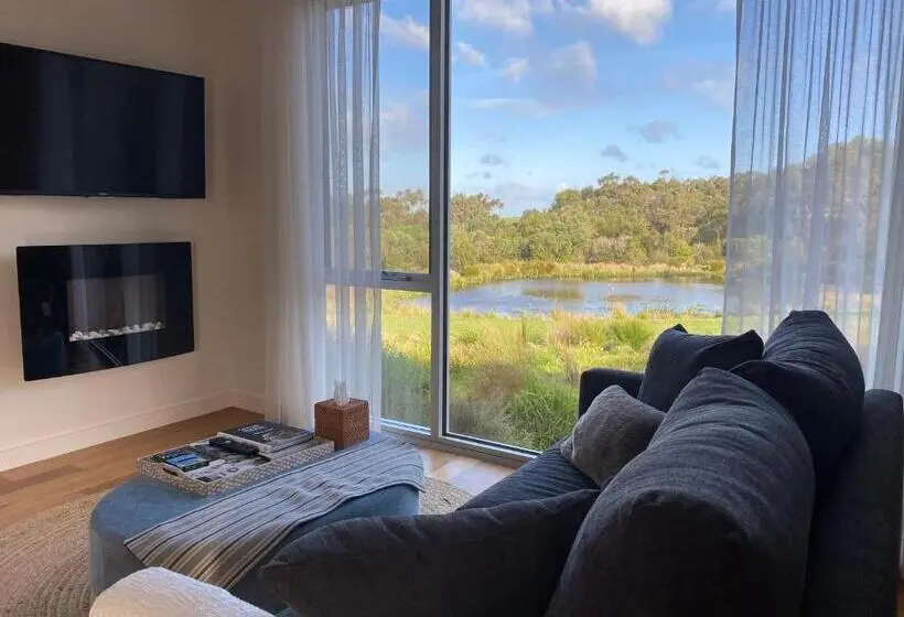 スーペリアースイート, Messmates Luxury Eco Suites