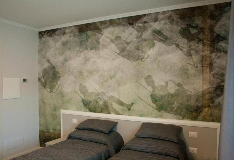 Номер Стандарт, Tra I Castelli