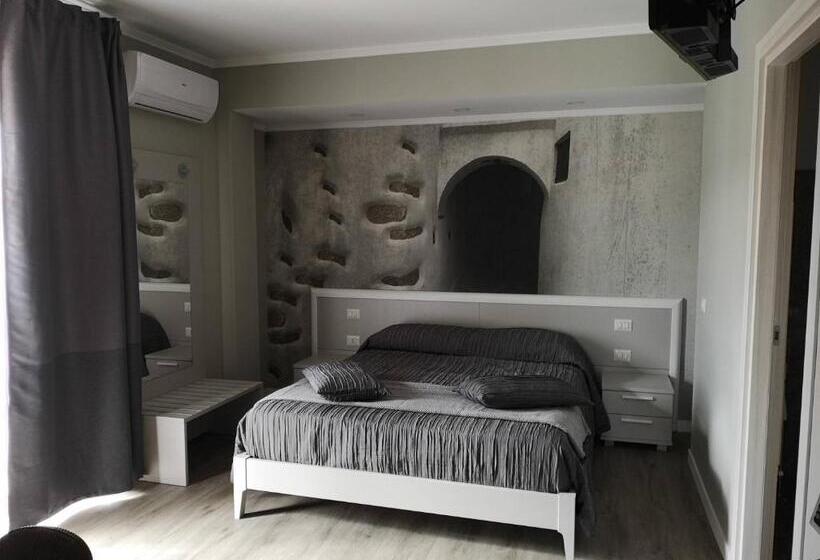 Номер Deluxe, Tra I Castelli