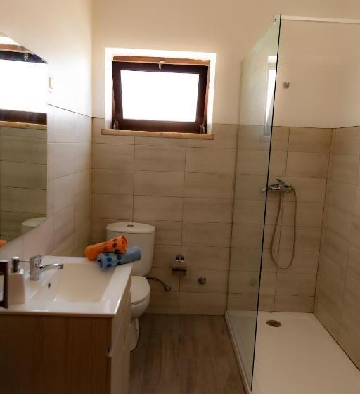 Семейный Номер Совместный Санузел, Apartamento Rosa