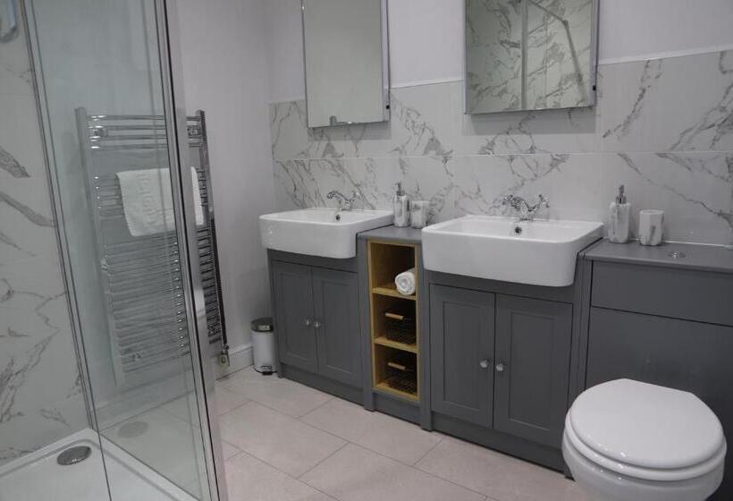 غرفة ديلوكس سرير كينج, Bridgeside Rooms