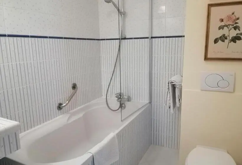 スタンダードルーム, Chambres D´hôtes Le Cèdre Bleu