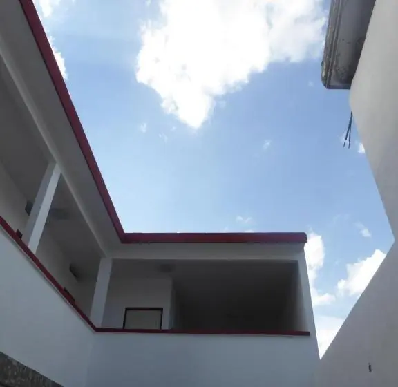 エコノミートリプルルーム, Hostal Casa Clavel