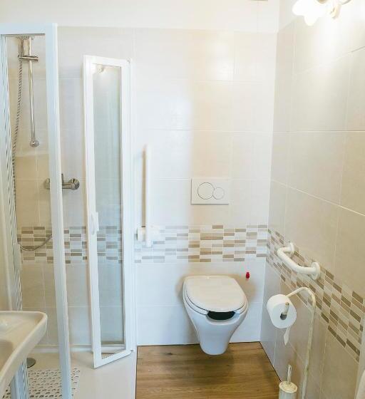 חדר סטנדרט לארבעה, B&b Corte Dal Colle