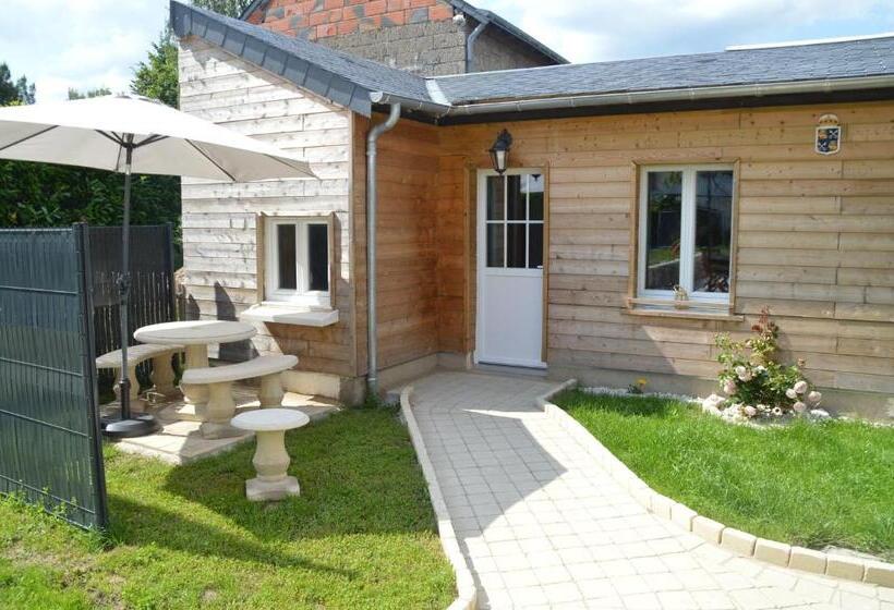 חדר דלוקס לשלושה, Au Fil Du Temps