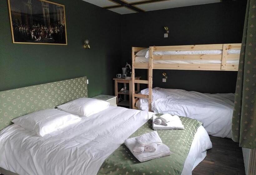 חדר דלוקס לארבעה, Au Fil Du Temps