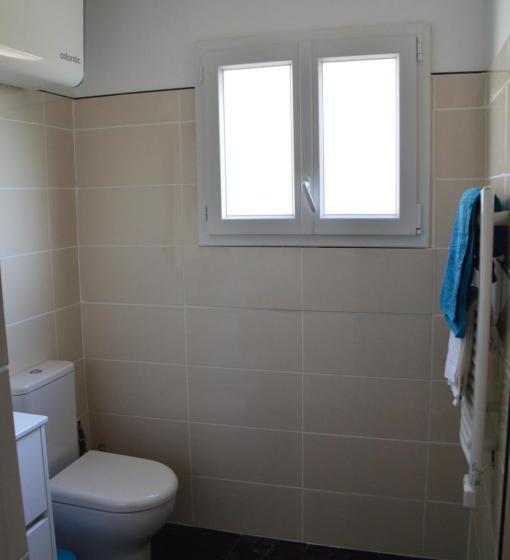 חדר דלוקס לשלושה, Au Fil Du Temps