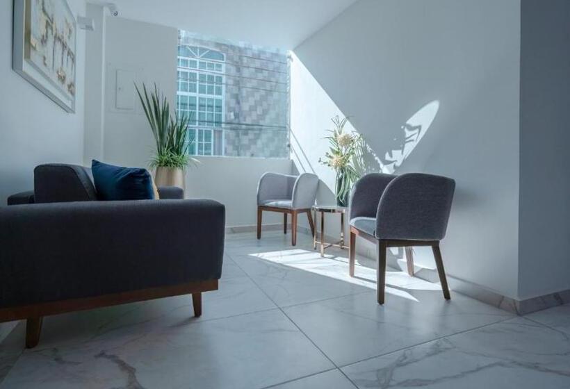 جناح, Corral Grande