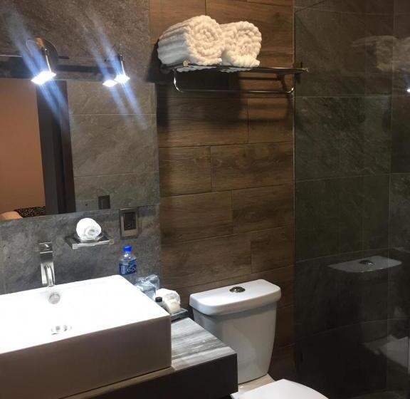 غرفة قياسية, Corral Grande