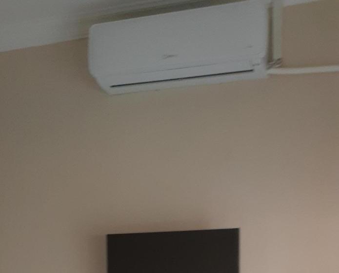 デラックスルーム, Jean Alno