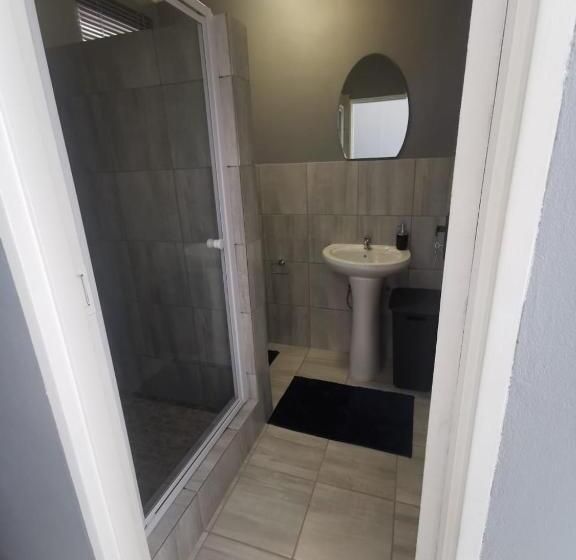 غرفة قياسية, Kudu Cottages